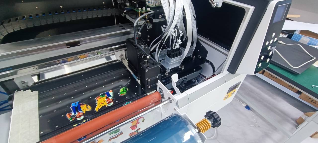 AGP S30 30cm UV DTF 프린터 라미네이터 스티커 전송 인쇄 기계를 가진 2 in 1